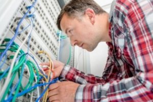 Operador de Electrónica/Telecomunicações