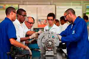 Auxiliar de Manutenção Industrial