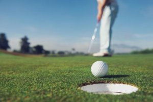 Operador de Manutenção de Campos de Golfe (Golf Keeper)