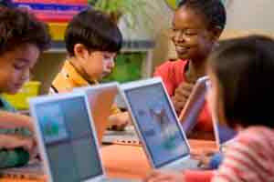 Práticas Pedagógicas e Estruturas da Educação