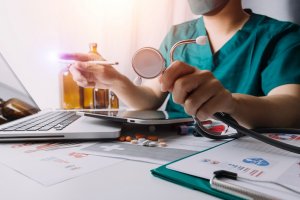 Gestão e administração de serviços de saúde
