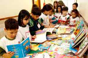 Literatura se Aprende na Escola