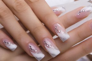 Estilismo de Unhas Artificiais Gel e Acrílico