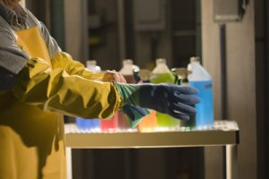 Básico de Segurança em Manipulação de Produtos Químicos