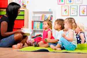 Auxiliar de Creche